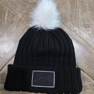 Grunt Style Black & White Pom Beanie NEW